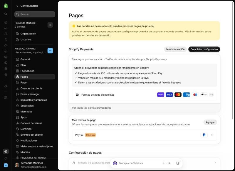 Configuración > Pagos en Shopify con la tarjeta de Shopify Payments, el botón de completar configuración y PayPal como forma de pago adicional» width=»800″ height=»581″ loading=»lazy»><figcaption>Configuración > Pagos. Shopify Payments es lo primero que activas; PayPal y Mercado Pago van como adicionales.</figcaption></figure>
<h3 id=